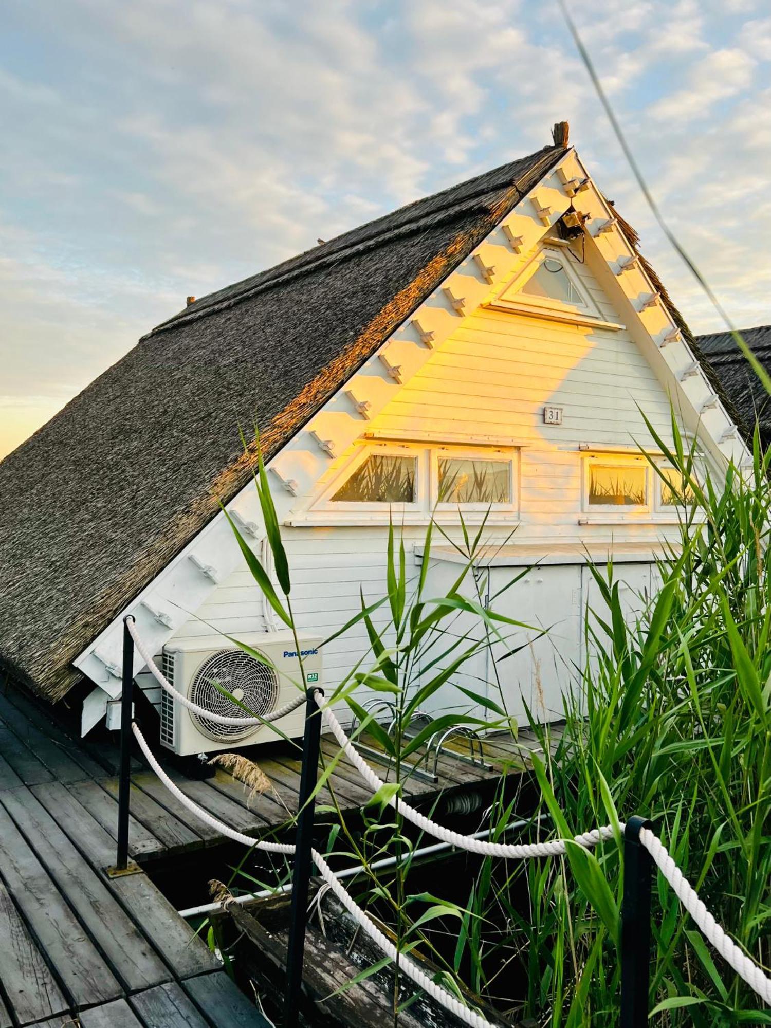 Seehuette Neusiedlersee - Seehaus Inklusive Elektroboot Rust Exteriér fotografie